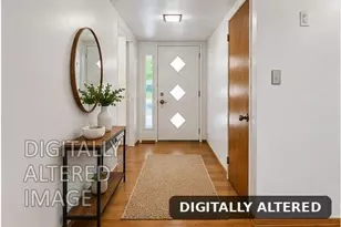 6573 S Land Park Dr, Sacramento, CA 95831 - Photo 2