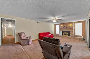 587 W Donna Dr, Merced, CA 95348 - Photo 24