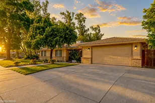 587 W Donna Dr, Merced, CA 95348 - Photo 2