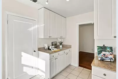525 Dudley Way, Sacramento, CA 95818 - Photo 12