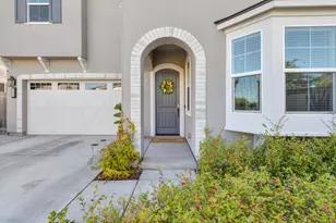 3002 Huntington Way, Sacramento, CA 95818 - Photo 2