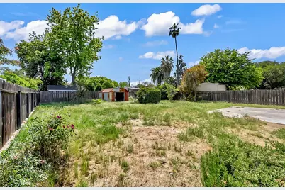 2208 Cornwell Avenue, Modesto, CA 95350 - Photo 36