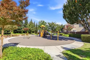 8843 Adur Rd, Elk Grove, CA 95624 - Photo 32