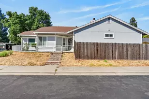 5345 Jade Creek Way, Elk Grove, CA 95758 - Photo 8