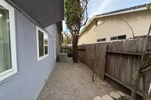 2043 Las Coches Way, Sacramento, CA 95833 - Photo 24