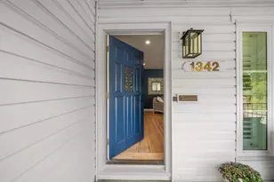 1342 61st St, Sacramento, CA 95819 - Photo 8