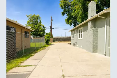 2125 E Myrtle Street, Stockton, CA 95205 - Photo 4