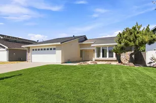 15 Cedar Grove Ct, Sacramento, CA 95831 - Photo 2