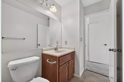 7452 Windbridge Drive, Sacramento, CA 95831 - Photo 22