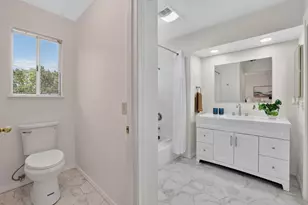 6111 Laguna Vale Way, Elk Grove, CA 95758 - Photo 16