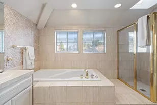 7717 E Port Dr, Sacramento, CA 95831 - Photo 32