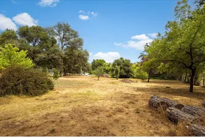 18525 Siesta Drive, Penn Valley, CA 95946 - Photo 4