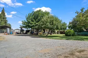 3203 E Collier Rd, Acampo, CA 95220 - Photo 6