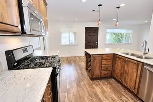 9309 Lujan Dr, Elk Grove, CA 95624 - Photo 16