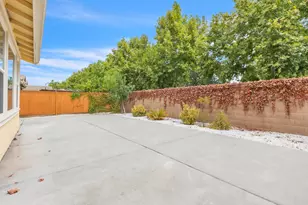 9749 Philta Way, Elk Grove, CA 95757 - Photo 32