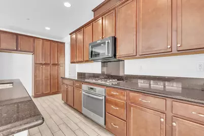 9749 Philta Way, Elk Grove, CA 95757 - Photo 8