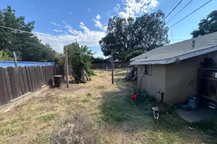 437 Oak St, Modesto, CA 95351 - Photo 14