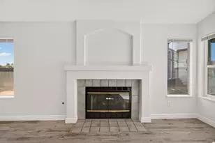 6427 Canyon Creek Way, Elk Grove, CA 95758 - Photo 8