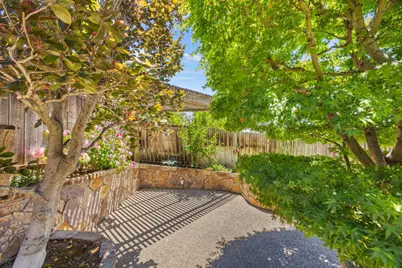 2295 S Crest Avenue, Martinez, CA 94553 - Photo 24