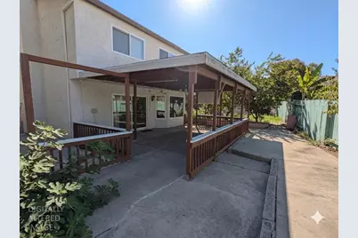 8075 Calle Royale Way, Sacramento, CA 95823 - Photo 12