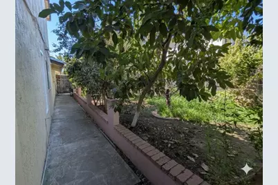 8075 Calle Royale Way, Sacramento, CA 95823 - Photo 14