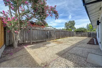 8837 Garden Glen Way, Sacramento, CA 95826 - Photo 30