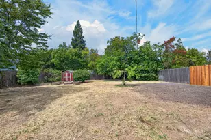 1110 55th St, Sacramento, CA 95819 - Photo 26