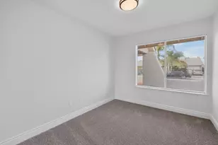 7828 Rockhurst Way, Sacramento, CA 95828 - Photo 18