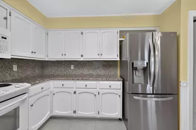 66 W Yorkshire, Stockton, CA 95207 - Photo 12