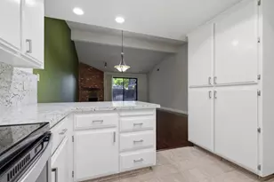 7115 Riverside Blvd, Sacramento, CA 95831 - Photo 14