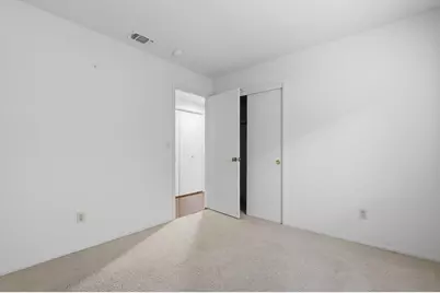 7115 Riverside Boulevard, Sacramento, CA 95831 - Photo 28