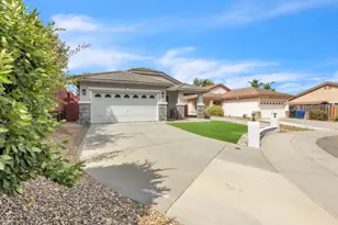 7950 Eskdale Ct, Sacramento, CA 95829 - Photo 2