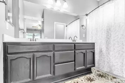 7950 Eskdale Court, Sacramento, CA 95829 - Photo 18
