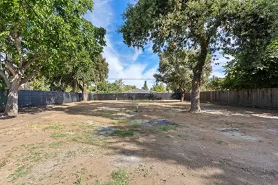 2215 E Flora Street, Stockton, CA 95205 - Photo 22