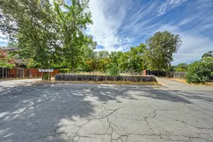 1710 Kenwood St, Sacramento, CA 95815 - Photo 42