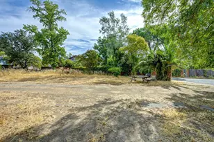 1710 Kenwood St, Sacramento, CA 95815 - Photo 48