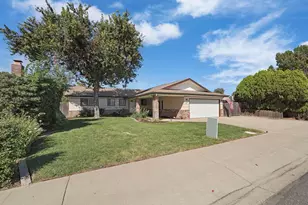 303 Vineyard Dr, Lodi, CA 95240 - Photo 1