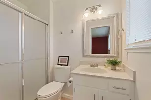 303 Vineyard Dr, Lodi, CA 95240 - Photo 20
