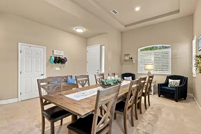 2073 Tracy Court, Folsom, CA 95630 - Photo 10