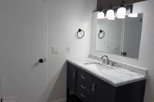 8541 Sunrise Woods Way, Sacramento, CA 95828 - Photo 14