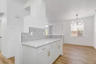 8228 Woods Edge Ln, Elk Grove, CA 95758 - Photo 16