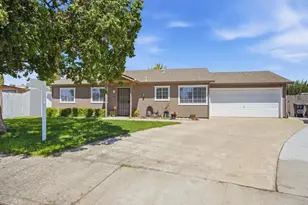 2045 Pajaro Ct, Livingston, CA 95334 - Photo 2