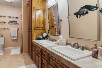 13026 S Valley Crest Drive, Oakdale, CA 95361 - Photo 24