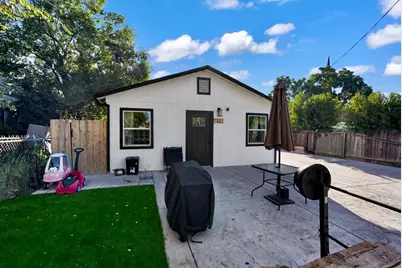 32 S Anthony Avenue, Stockton, CA 95215 - Photo 2