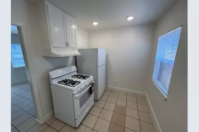 2517 E Harding Way, Stockton, CA 95205 - Photo 6