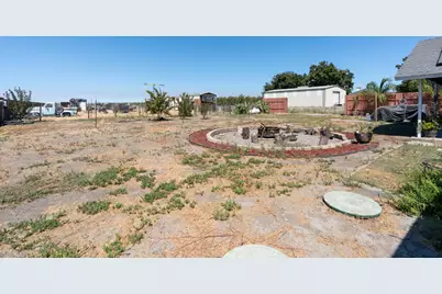 17225 Custer Avenue, Dos Palos, CA 93620 - Photo 32