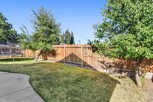 8427 Serio Way, Elk Grove, CA 98758 - Photo 32
