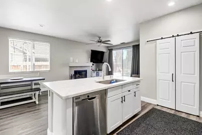 8427 Serio Way, Elk Grove, CA 98758 - Photo 16