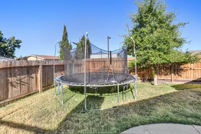 8427 Serio Way, Elk Grove, CA 95758 - Photo 44
