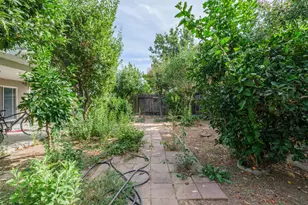 7250 Radha Dr, Sacramento, CA 95828 - Photo 38